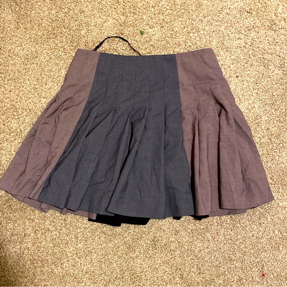 muted color pleated skirt